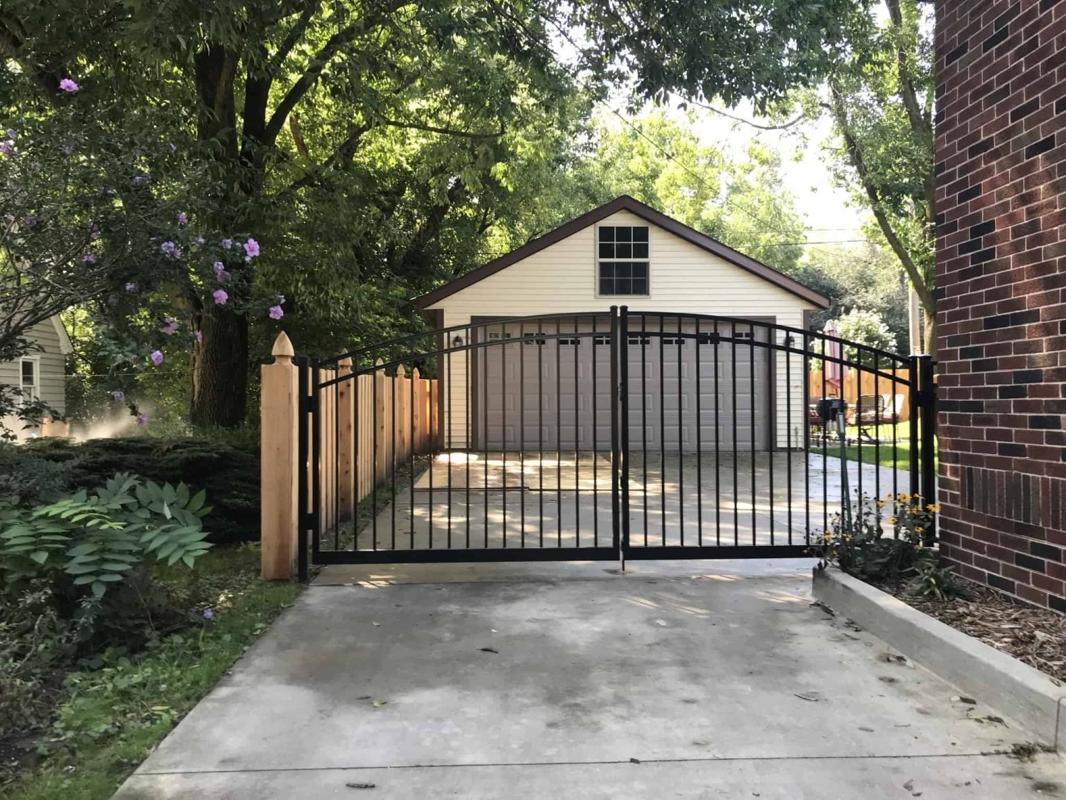 4 Ft Black Aluminum Fence Double Gate | Falls Church, VA - 100