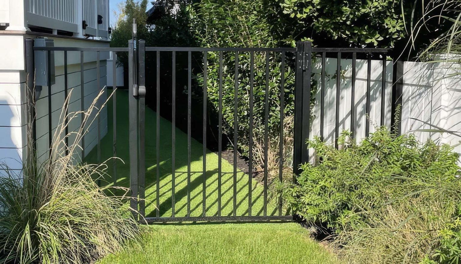 4 Ft Black Aluminum Fence Single Gate | Mclean, VA - 113
