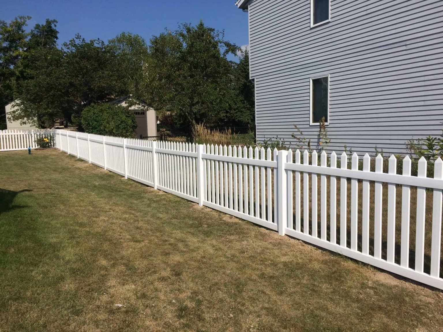 4 Ft White Vinyl Picket Fence | Occoquan, VA - 010
