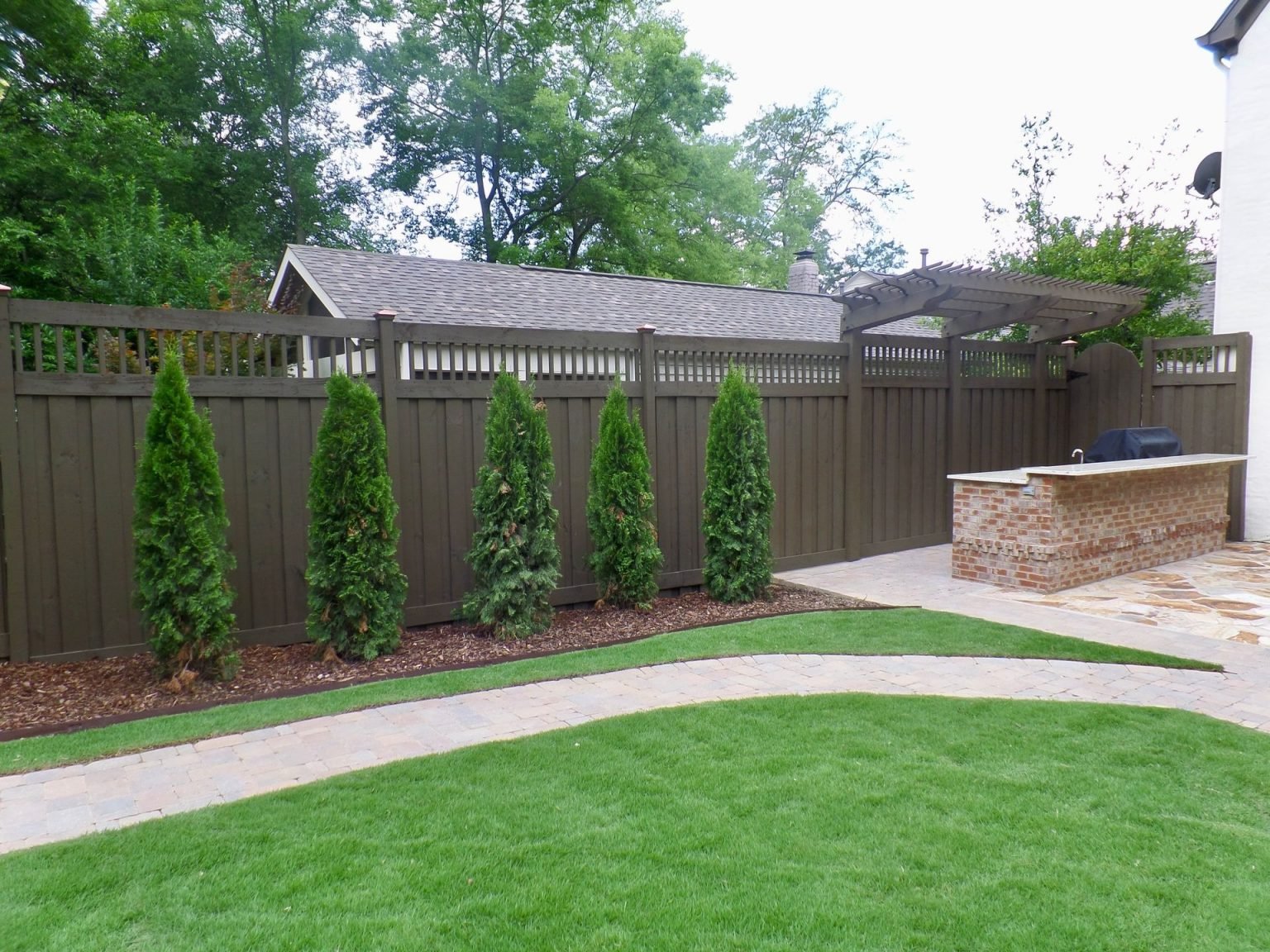 6 Ft Privacy Wood Fence Board-on-Board | Lovettsville, VA - 054