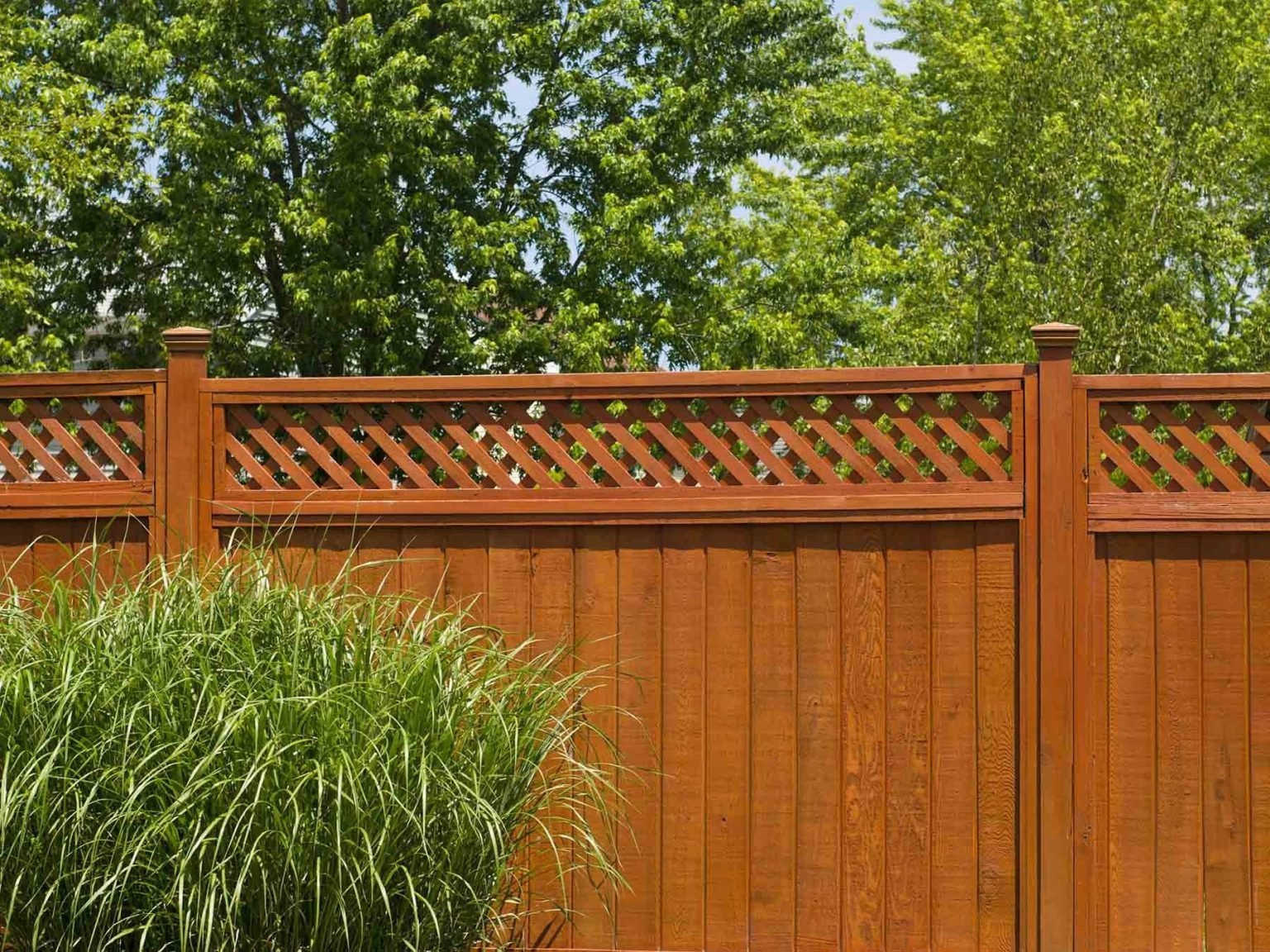 6 Ft Privacy Wood Fence Lattice Top | Purcellville, VA - 063
