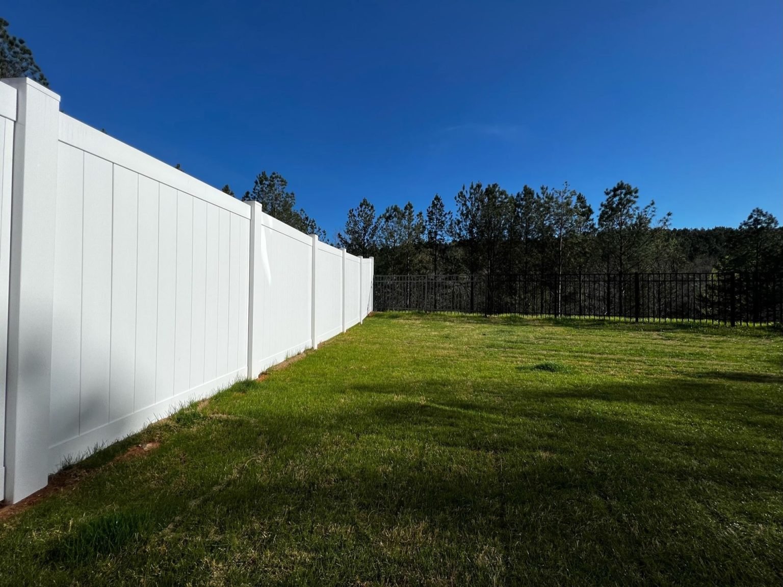 6 Ft White Vinyl Privacy Fence | Haymarket, VA - 049