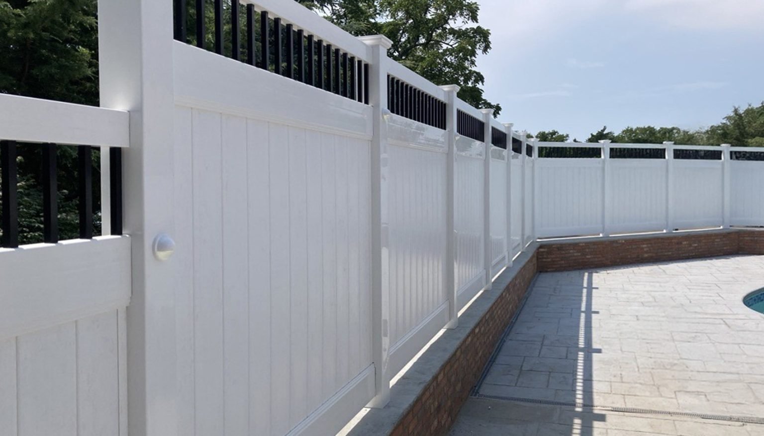 6 Ft White Vinyl Semi Privacy Fence | Purcellville, VA - 070